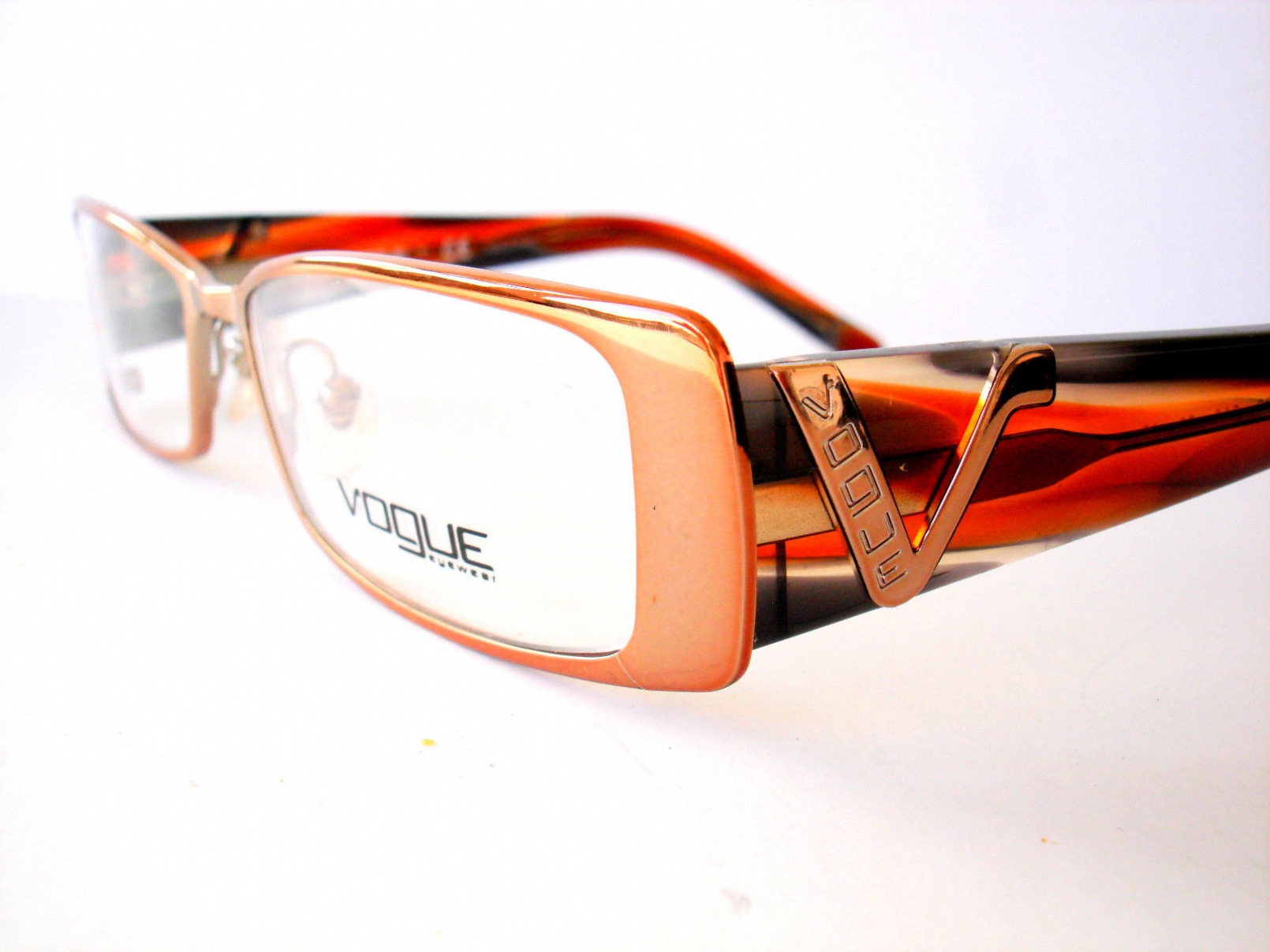 Vogue 3692 Eyeglasses, image size:1610x1207