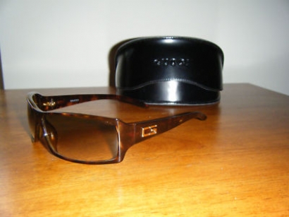 Gucci 2515 Sunglasses display picture 1