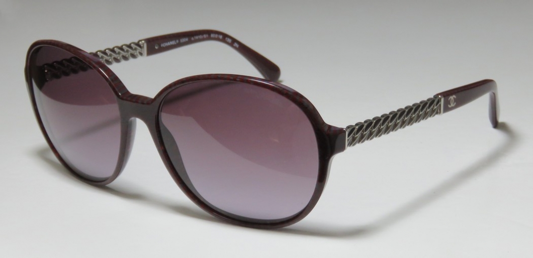 Chanel サングラス　5304-A CHANEL Chain Sunglasses 5304 Black 688719 | FASHIONPHILE